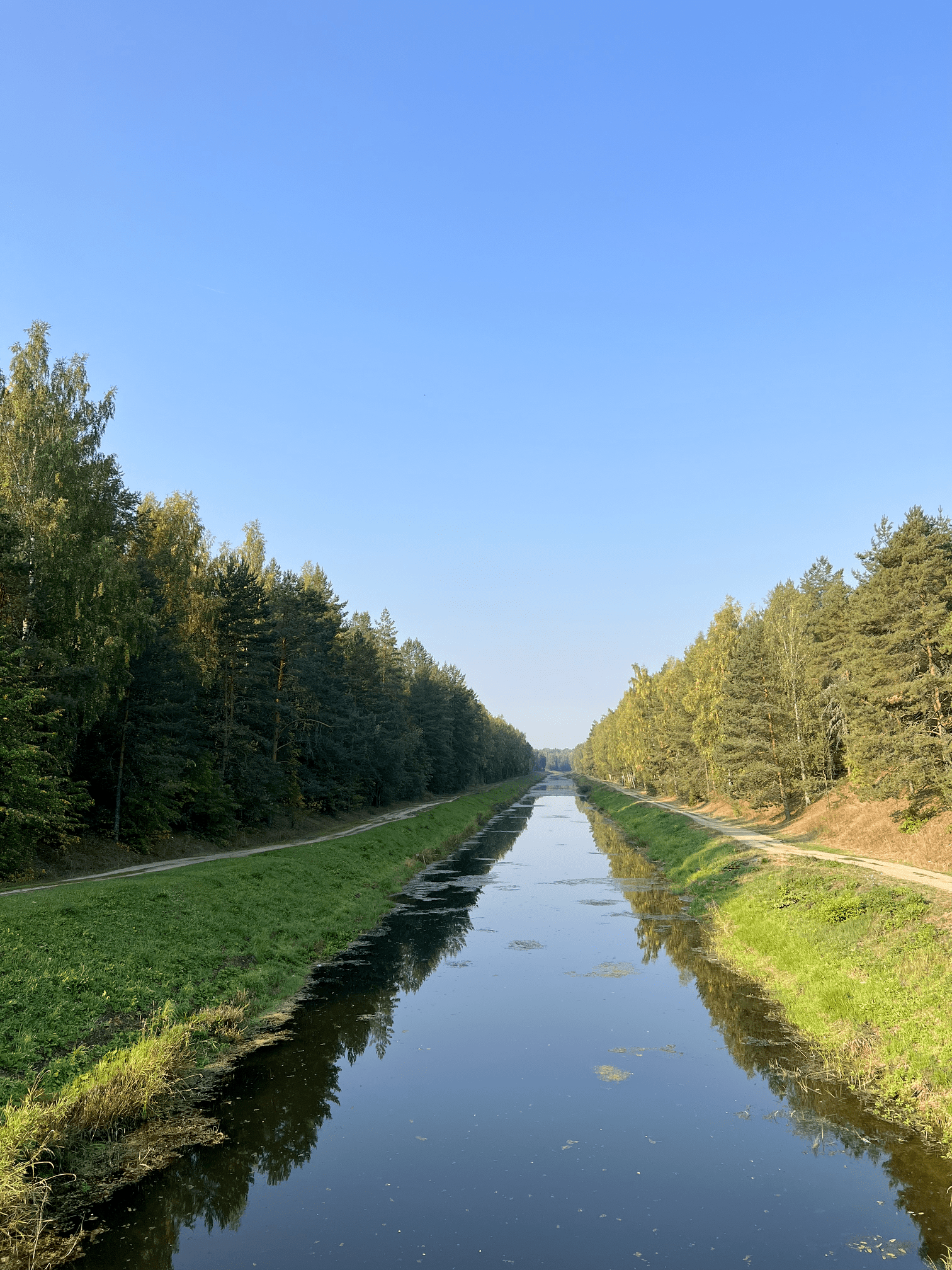 фото деревни Иванцево на берегу канала Волга-Уводь рядом с Уводьским водохранилищем близ города Иваново